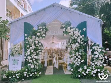 Cổng Hoa Lễ đính Hôn Tông Trắng Xanh (1)