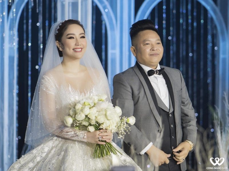 Tiệc cưới ca sỹ Bão Thy